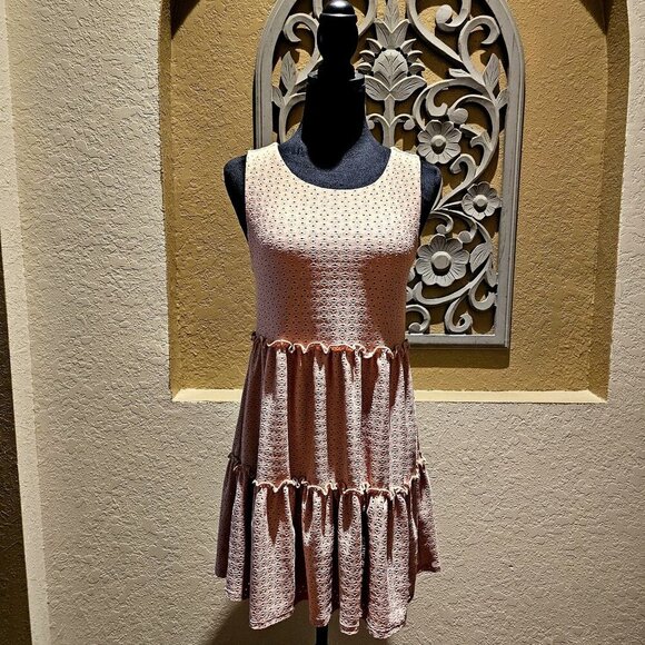 Speechless Pink Sleeveless S Tiered Babydoll  Eyelet Dress Back Keyhole Detail - Picture 1 of 8